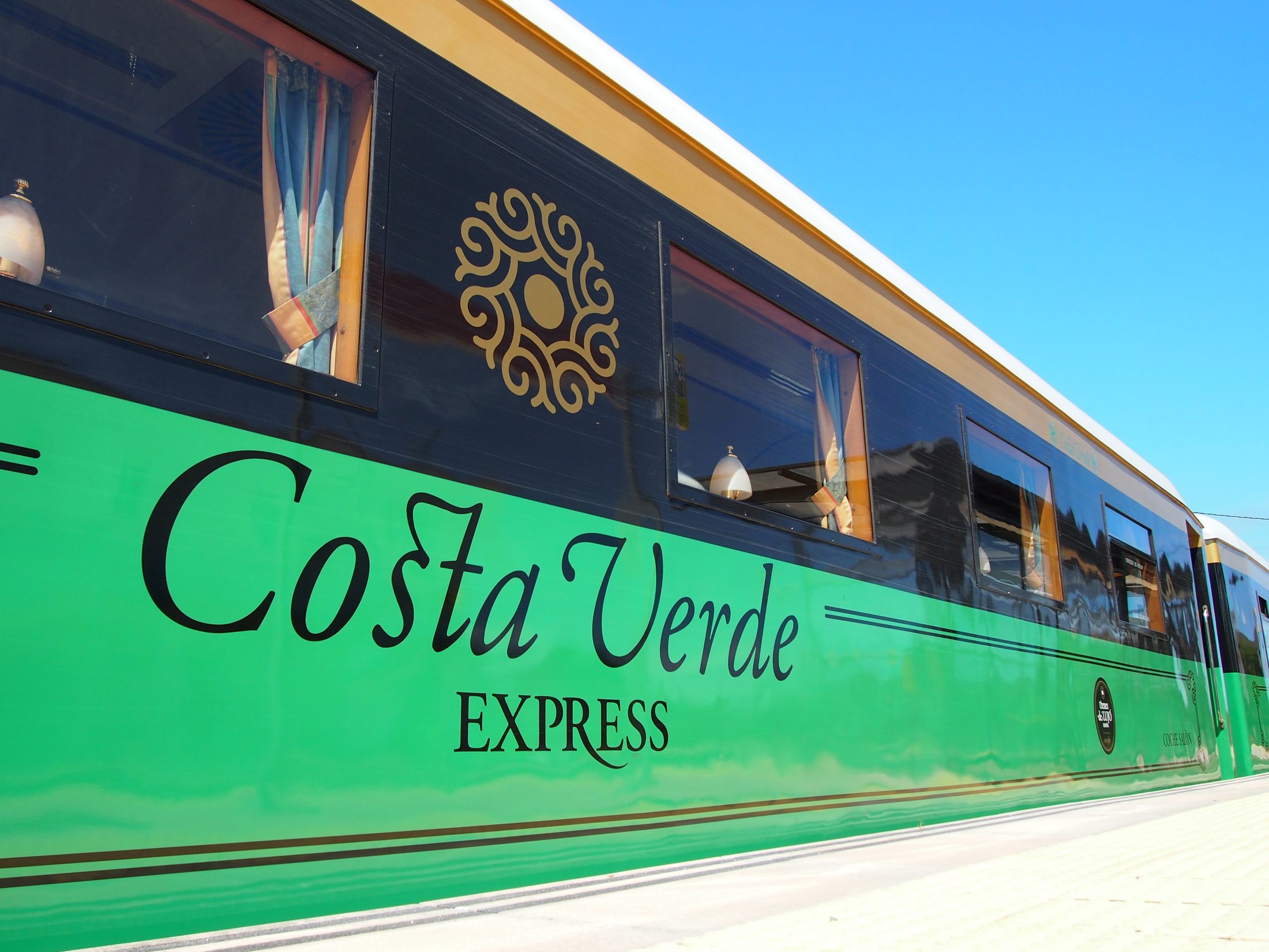 Costa Verde Express — Exterior