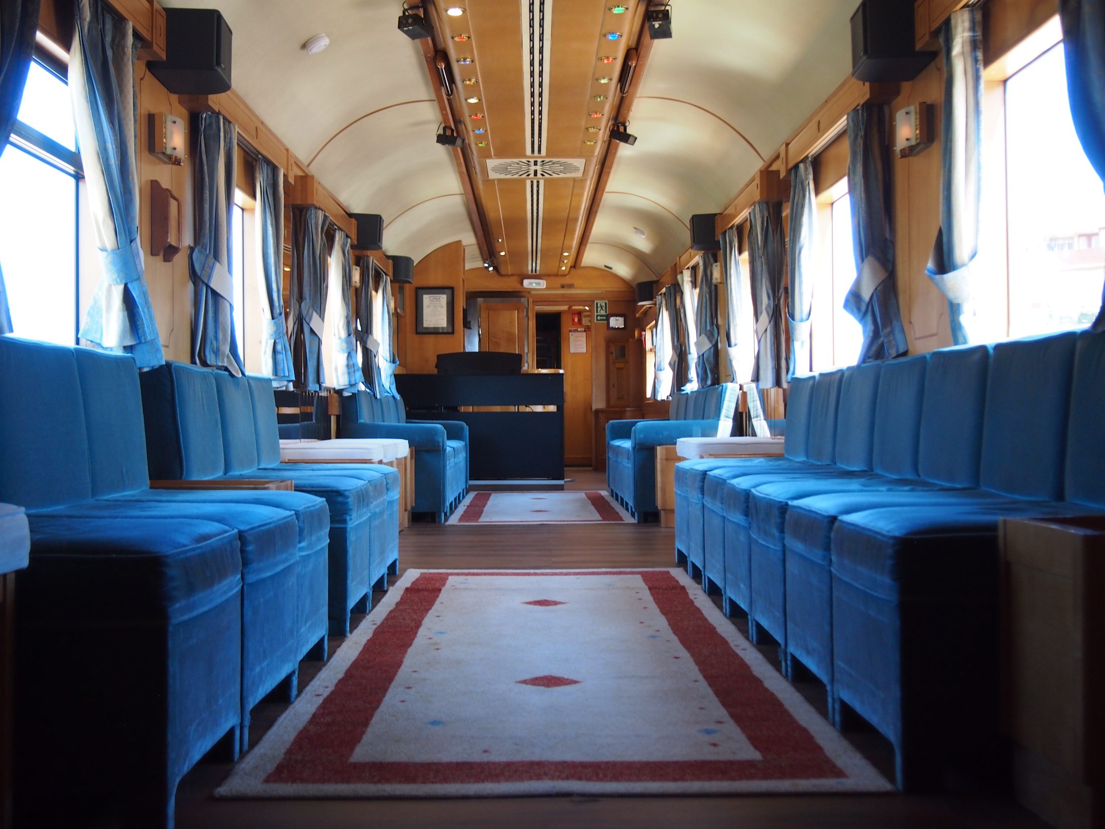 Costa Verde Express — Lounge