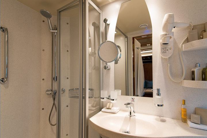 Golden Eagle Danube Express: a Superior Deluxe cabin