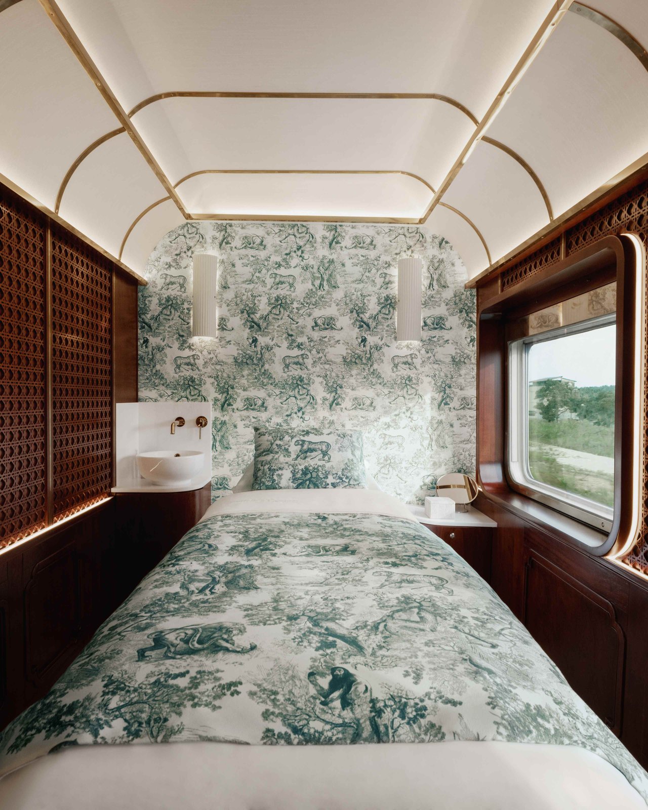 Eastern & Oriental Express, A Belmond Train