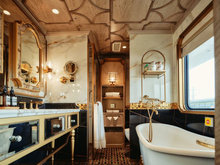 Golden Eagle Silk Road Express: a Han Dynasty Suite