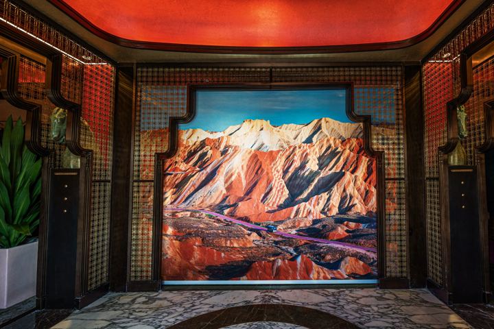 Golden Eagle Silk Road Express: the lounge car entrance