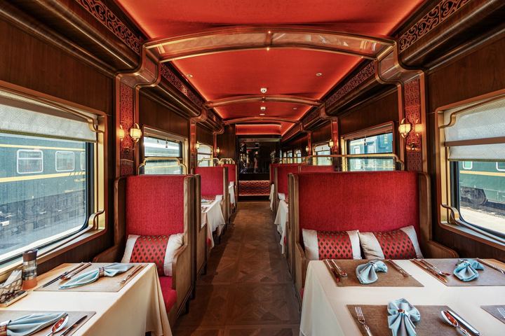 Golden Eagle Silk Road Express: the Chinese-style dining car