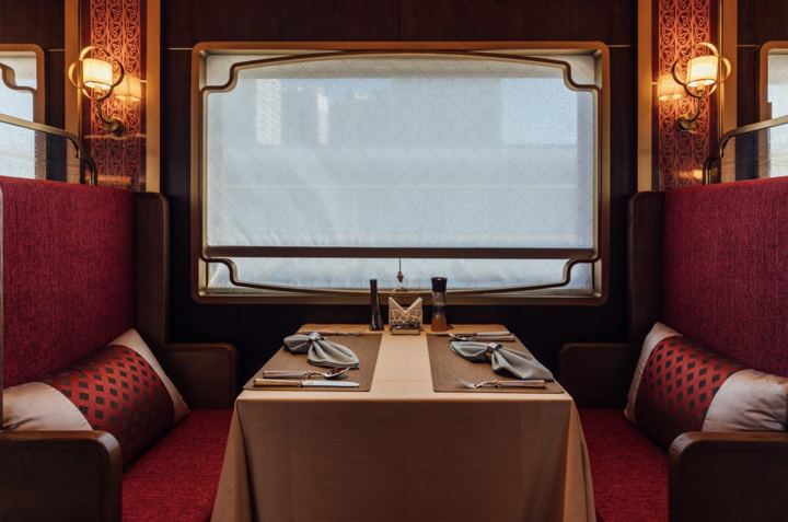 Golden Eagle Silk Road Express: the Chinese-style dining car