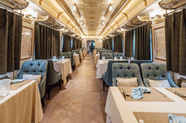 Golden Eagle Silk Road Express: the Western-style dining car