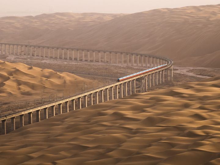 Golden Eagle Silk Road Express: the train crossing the desert, Gobi Desert