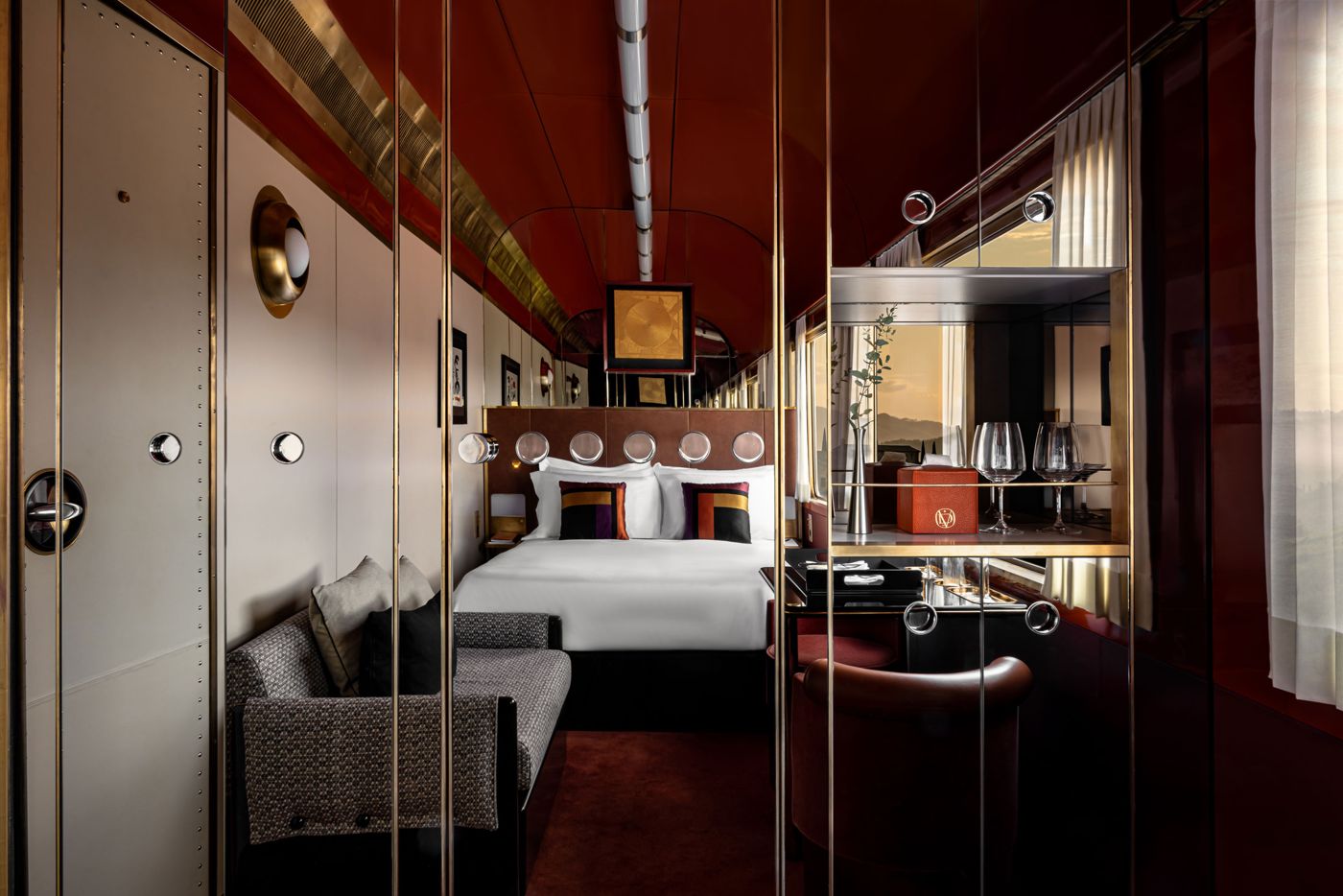 Suite mit Bett und Sofa