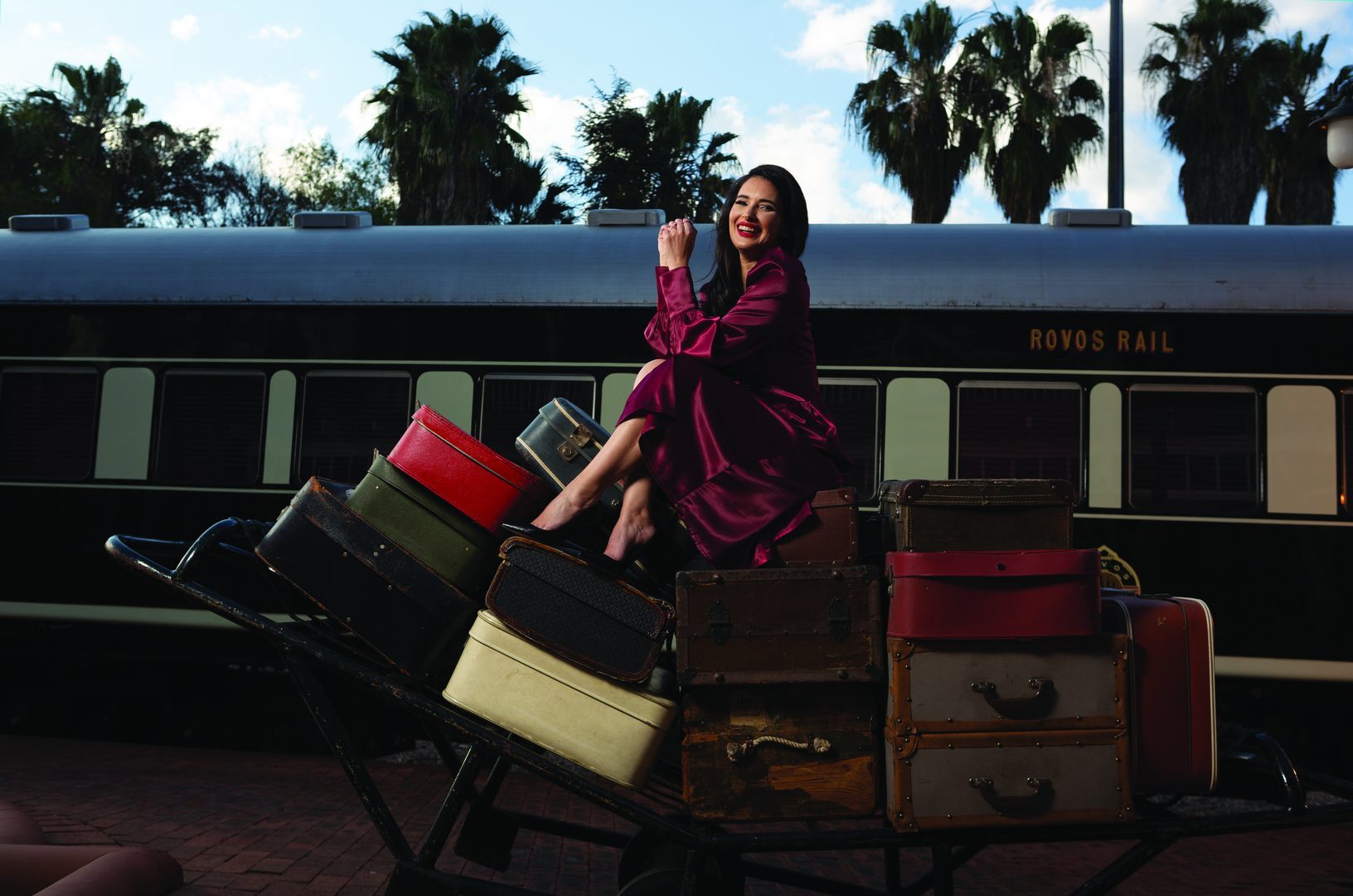 Pride of Africa — Rovos Rail: Platform Luggage Lady