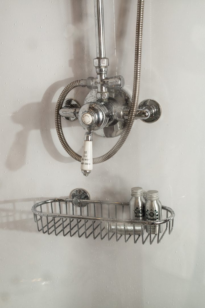 Pride of Africa — Rovos Rail: Suite bathroom